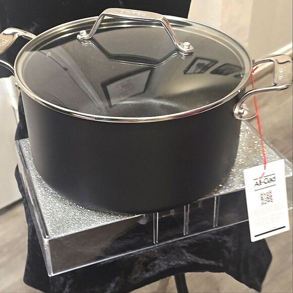 All-Clad Essentials Nonstick 7QT Stockpot w/Lid - Picture 12 of 15